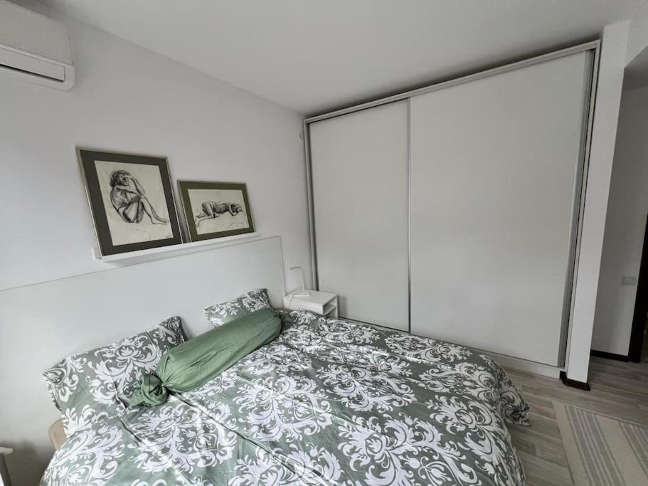 Kazanlak Large Guest House Apartment Near The Center With Full Kitchen & Dining Room, King Beds, Garden Patio, Free Parking & Self Check-In Ngoại thất bức ảnh