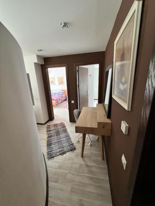 Kazanlak Large Guest House Apartment Near The Center With Full Kitchen & Dining Room, King Beds, Garden Patio, Free Parking & Self Check-In Ngoại thất bức ảnh