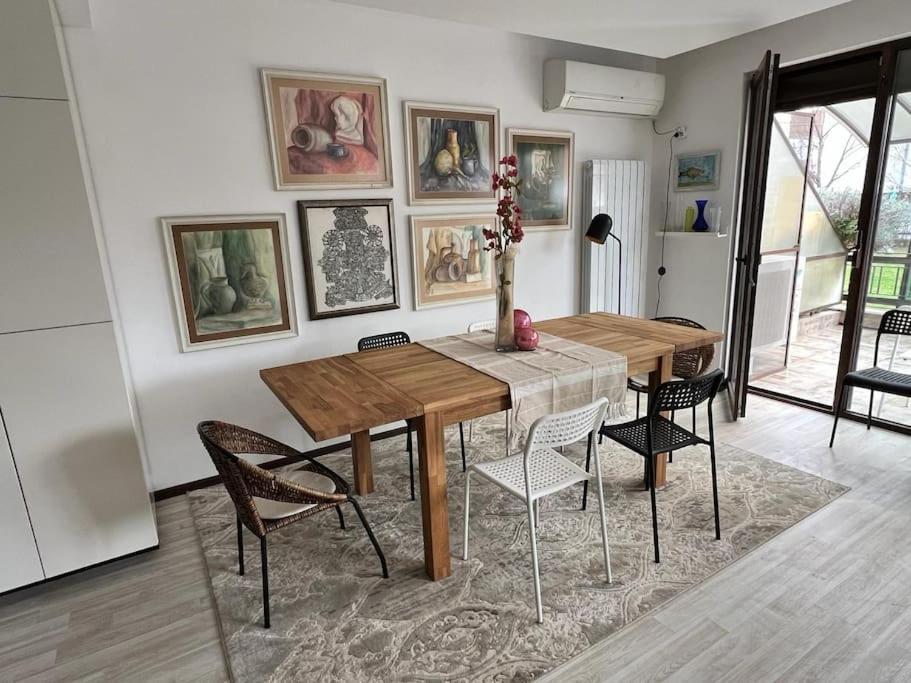 Kazanlak Large Guest House Apartment Near The Center With Full Kitchen & Dining Room, King Beds, Garden Patio, Free Parking & Self Check-In Ngoại thất bức ảnh